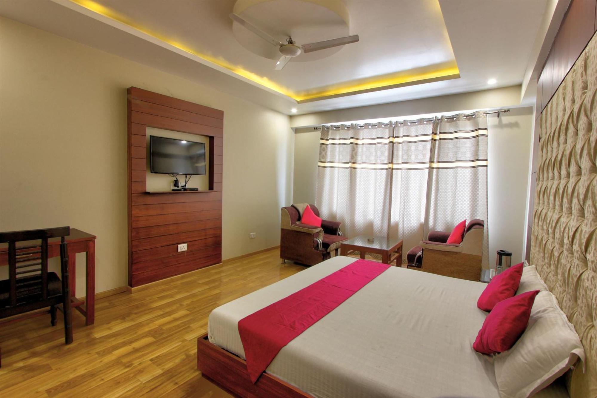 Hotel Neelam Manali Near Volvo Bus Stand Manali Экстерьер фото